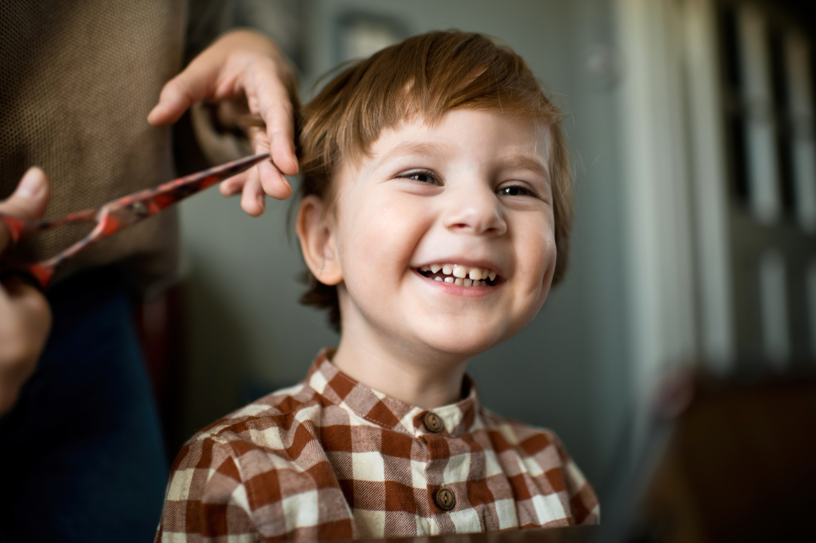 Cutting child's hair at home